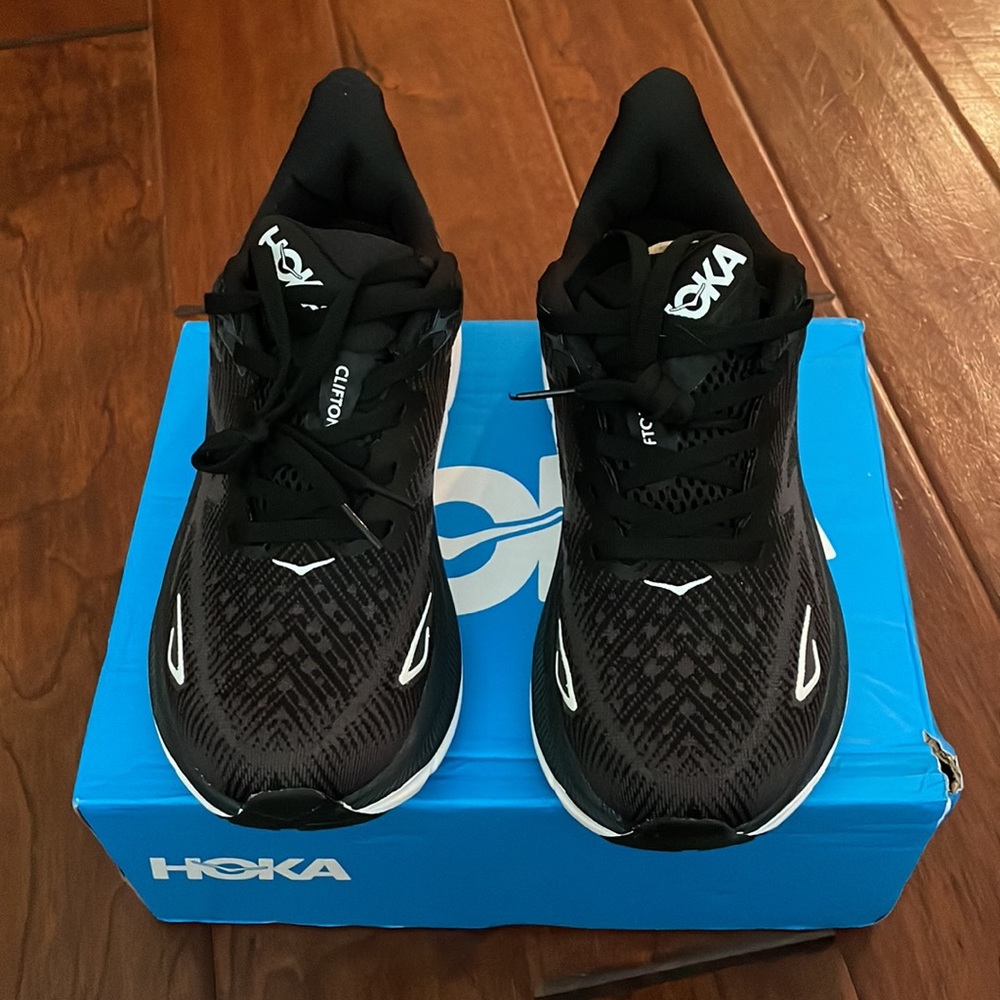 Women’s Hoka Clifton 9
